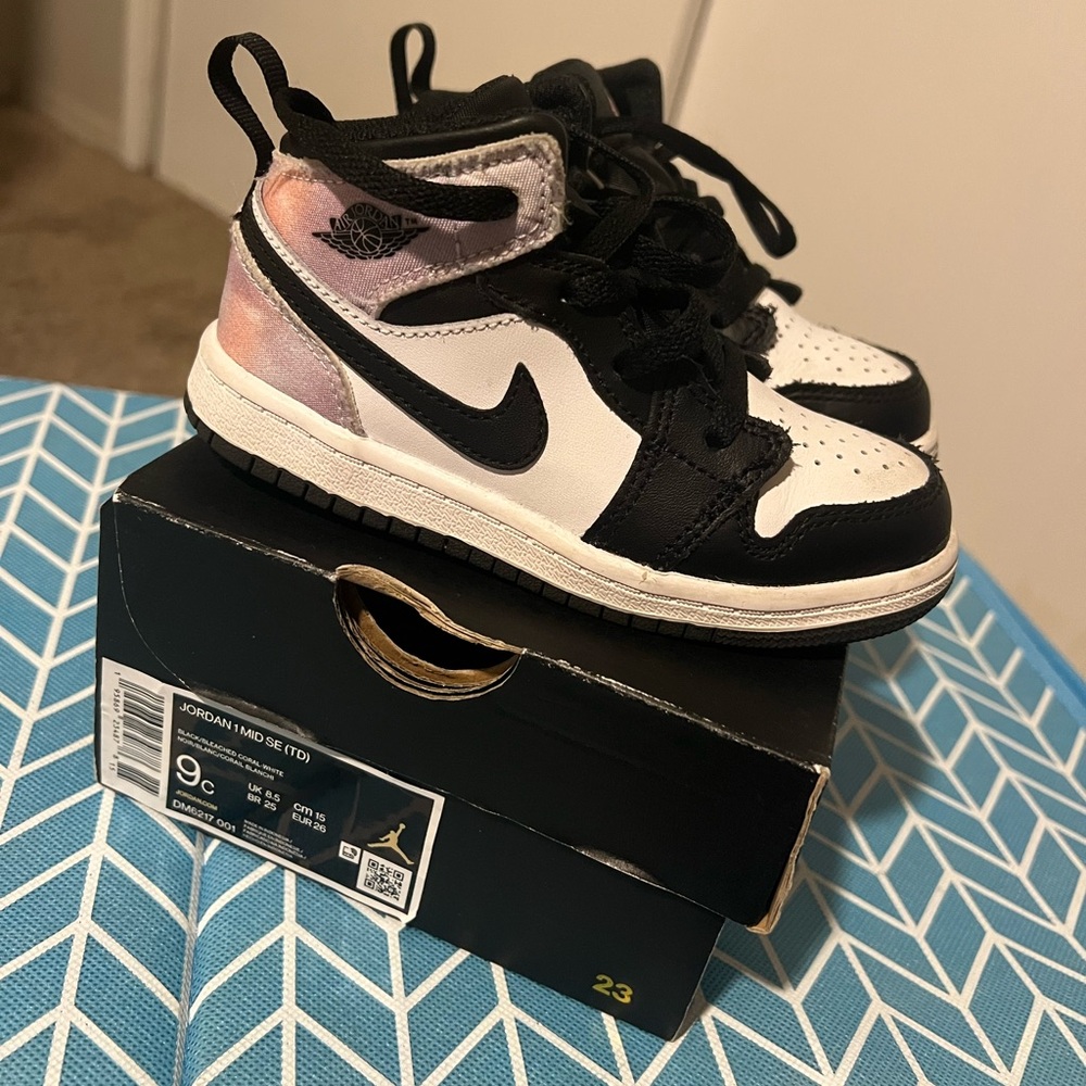 Jordan 1 Mid SE (TD)